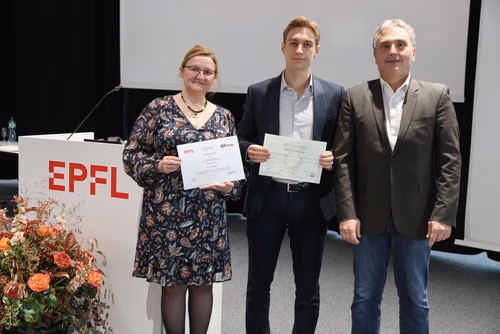 Cérémonie de remise des diplômes aux étudiants MNIS