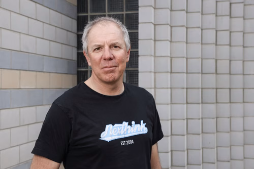 Cofondateur de la spin-off Nexthink, devenue licorne en 2021, Vincent Bieri a toujours fonctionné à la passion, au feeling et à la prise de risques. Désormais coach pour les start-ups, il nous raconte son parcours.