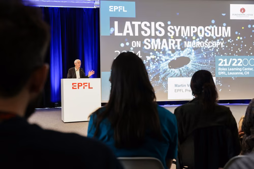 The theme of the conference is “Enabling Discovery by Integrating Microscopy, Machine Learning, and Automation”. The first of its kind in the field, it will bring together about 150 scientists from Europe and abroad working at the forefront of imaging, AI, and hardware development to re-imagine the microscope of the future.
