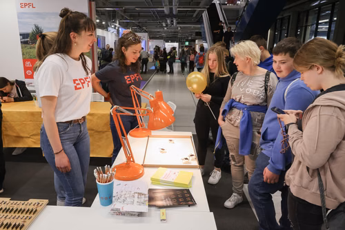 L’EPFL vous propose d’explorer ces liens étroits entre science et monde animal à travers une exposition de 200m2 présentant une sélection de projets de recherche issus des laboratoires de l’École.