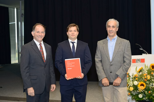 Remise des masters en informatique et systèmes de communication, le 1 octobre 2016