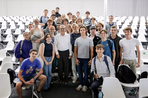 Conférence d'Alain Aspect, prix Nobel de physique 2022