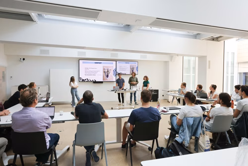 Durant le cours intitulé « Assistive Technology Challenge », des étudiants de l’EPFL ont développé des solutions personnalisées pour des patients atteints de handicap moteur.