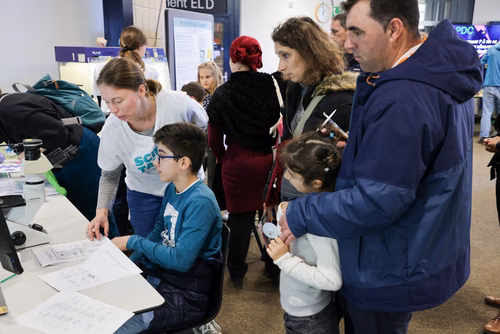 La découverte des sciences et des technologies au cœur du campus, pour les adultes et les enfants.