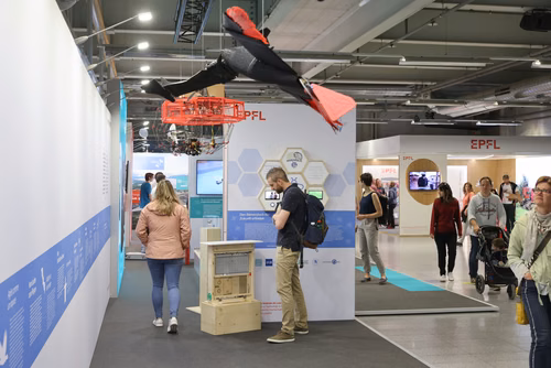 L’EPFL vous propose d’explorer ces liens étroits entre science et monde animal à travers une exposition de 200m2 présentant une sélection de projets de recherche issus des laboratoires de l’École.