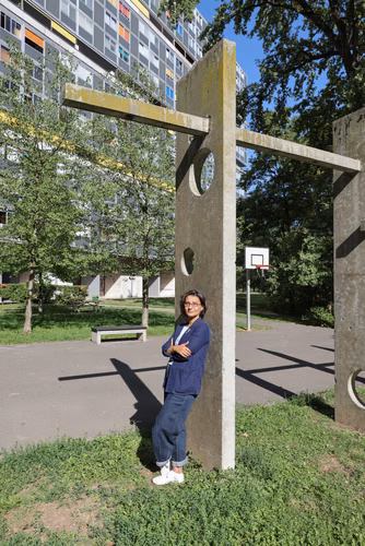 L’architecte et chercheuse à l’EPFL Giulia Marino reçoit les honneurs d’une ONG internationale pour ses années de travail consacrées à la réhabilitation de la Cité du Lignon à Genève.