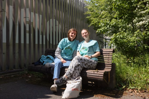 Bike to work est une action de PRO VELO Suisse qui réuni chaque printemps plus de 50'000 personnes à travers le pays. L’objectif est de faire découvrir au plus grand nombre de pendulaires le plaisir de se rendre au travail en vélo : un moyen de transport pratique, bon pour la santé et écologique. Remise des prix, Campus durable, EPFL-UNIL 