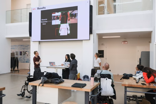 L’Assistive Technologies Challenge, a pour objectif de donner la possibilité aux étudiants de concevoir et de développer, pour et avec des personnes en situation de handicap, des solutions technologiques manifestes.