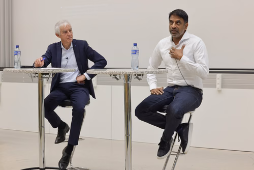 Martin Vetterli, President of EPFL, and Vas Narasimhan, Chief Executive Officer of Novartis, on a series of topics including how AI is reshaping the future of medecine, insights into leadership and the key role Switzerland plays in research and innovation.