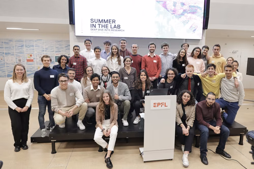 After two months of conducting research in an EPFL laboratory, the interns will present their research projects in the form of a poster or a short oral presentation (My research in 180 sec) to a selected audience including professors, donors, organizers as well as the cohort of interns.
