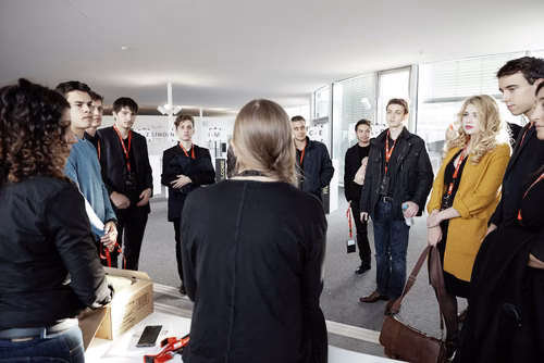 La première édition du gala EPFL Alumni a réuni près de 650 diplômé.es au Rolex Learning Center. Ils ont pu participer à une soirée festive et entendre le Prof. Patrick Aebischer – Président de l’EPFL jusqu’à fin 2016 – et le Prof. Martin Vetterli – Président de l’EPFL dès 2017 – échanger sur la transmission de Présidence.