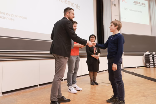 Journée à la découverte des Sciences et Remise attestations pour les enfants du Jura