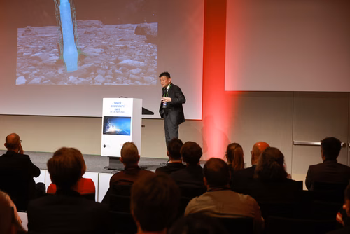 Challenges and opportunities in the space field. Practical and useful information for space industries and newcomers in the domain.
