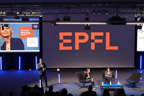 Former US army intelligence analyst, Chelsea Manning and EPFL Professor Carmela Troncoso,  in conversation at EPFL’s Rolex Learning Center next  for an exclusive, live discussion, open to the public and streamed, on privacy and data security for the public good.