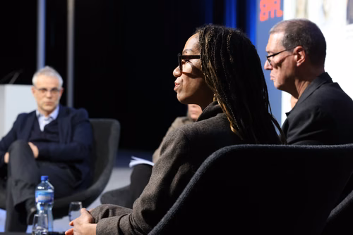 The EPFL EssentialTech Centre invites you to join 5 inspiring panelists in their reflections on how science and technology can be harnessed in the pusuit of peace. The objective is to identify how STEM can be leveraged to address all forms of violence.