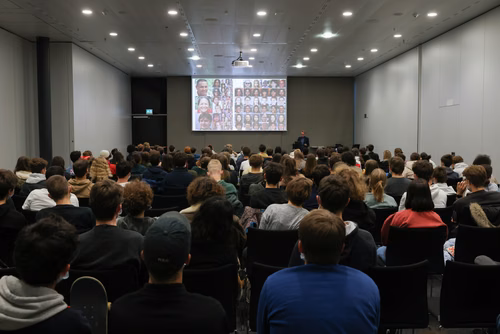 Journée des Gymnasiens accueil et stands 
