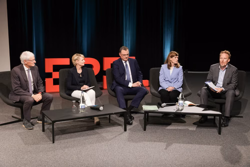 Jean-Pierre Danthine is Professor at the EPFL (Ecole Polytechnique Fédérale de Lausanne – College of Management of Technology), Managing Director of the Enterprise of Society Center (E4S) and President of the Paris School of Economics.
