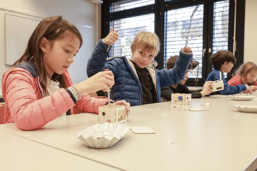 La lumière, voici la toute nouvelle thématique du festival Scientastic, le festival des sciences de l'EPFL Organisateur Service de promotion des sciences sps. 