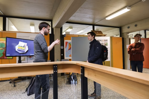 Journée de sensibilisation aux Sciences à Thoune. Organisé par le service de promotion des études