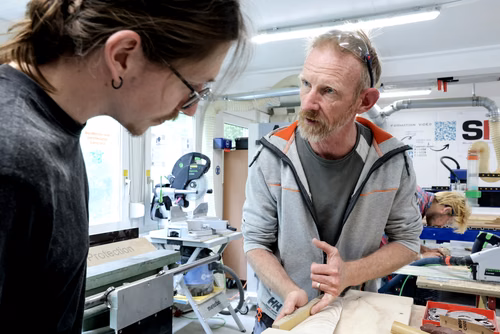 Over two decades ago, Stéphane Clerc started getting involved in the technical work behind some high-profile projects involving EPFL – including Alinghi and Solar Impulse. For the past six years, he’s been drawing on that experience as a coach at EPFL’s SKIL workshops.