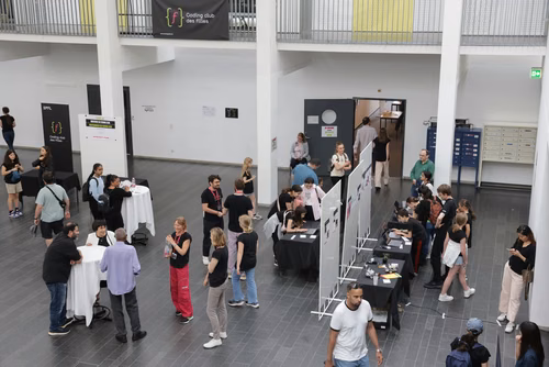 Le Meet up national annuel du Coding club des filles sur le campus de l’EPFL Service de promotion des sciences SPS 