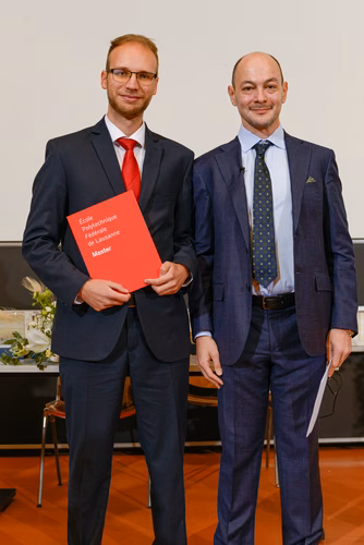 Remise des masters en ingénierie financière et en management de la technologie