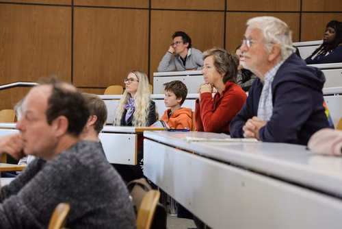 La découverte des sciences et des technologies au cœur du campus, pour les adultes et les enfants.