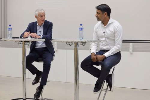 Martin Vetterli, President of EPFL, and Vas Narasimhan, Chief Executive Officer of Novartis, on a series of topics including how AI is reshaping the future of medecine, insights into leadership and the key role Switzerland plays in research and innovation.