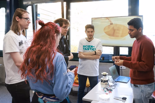 La lumière, voici la toute nouvelle thématique du festival Scientastic, le festival des sciences de l'EPFL Organisateur Service de promotion des sciences sps. 