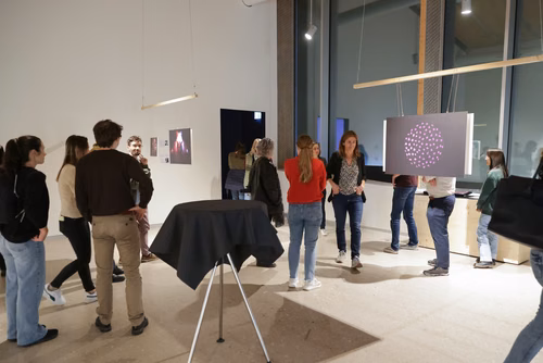 The Visual Wonders of Science est une exposition en deux parties, proposée par le Centre d’imagerie de l’EPFL en collaboration avec Figure 1.A., qui regroupe des images et vidéos prises dans le cadre de recherches sur le campus et/ou par des chercheurs de l’EPFL. Certaines d’entre elles sont présentées au public pour la première fois.