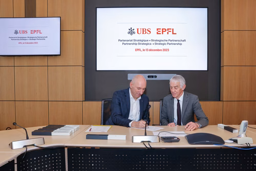 EPFL and UBS are launching a strategic partnership to promote innovation and young entrepreneurship. The cooperation also focuses on expanding access to education in STEM subjects for children and young people and promoting young talent.