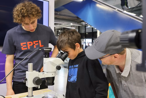 L’EPFL vous propose d’explorer ces liens étroits entre science et monde animal à travers une exposition de 200m2 présentant une sélection de projets de recherche issus des laboratoires de l’École.