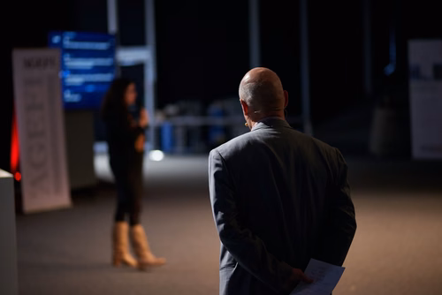 19 entrepreneurs ont “pitché” devant près de 300 personnes lors de la Startup Champions Seed Night coorganisée par l’EPFL Alumni et venturelab au Forum Rolex Learning Center. Daniel Yanisse (MT’12), CEO et co-fondateur de Checkr, était l’invité d’honneur de cette édition.