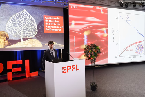 Cette cérémonie a pour objectif de remettre les Prix de la Recherche de l'EPFL aux lauréat·es et de féliciter toutes les doctorantes et doctorants qui ont terminé leur thèse avec succès cette année.