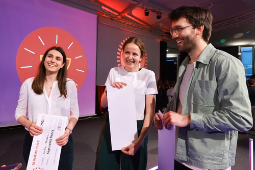 The 14 PhD Students finalists of the competition My Thesis in 180 seconds (MT180)  present their research in simple, straightforward terms in 3 minutes exactly, in English or in French, using humour, metaphores and examples.