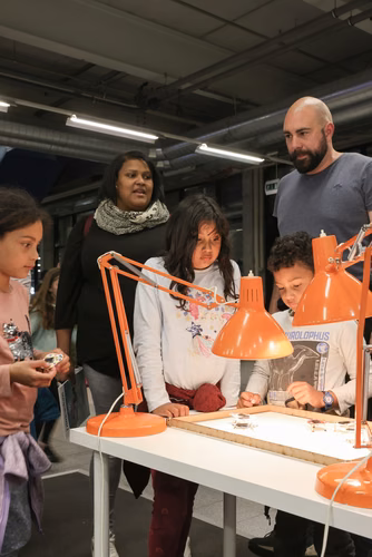 L’EPFL vous propose d’explorer ces liens étroits entre science et monde animal à travers une exposition de 200m2 présentant une sélection de projets de recherche issus des laboratoires de l’École.