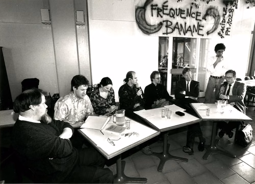 Resto UNIL, Débat Numerus Clausus, Radio Acidule. De g. à dr. Remy Droz, Pierre-Yves Maillard, Eva Grau, J.-Marc Richard, Nicolas Dufour, Pierre Ducrey, Nivardo Ischi, Fathi Derder (debout).