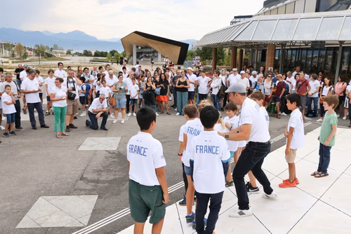 Le championnat des jeux mathématiques et logiques est une compétition populaire et scolaire organisée chaque année à l’échelon européen. Il voit s’affronter des passionné·e·s de mathématiques de toutes générations venus d’une douzaine de pays. Sa finale internationale, qui a traditionnellement lieu à Paris, sera cette année organisée à Lausanne (EPFL). La FSJM gère depuis plus de 30 ans l’organisation de ce championnat en Suisse. Finale sur le Campus EPFL