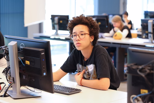 Le tout premier Meet up national du Coding club des filles s'est déroulé sur le campus de l’EPFL à Lausanne.