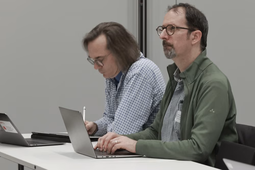 Organisées par le Service promotion de l’éducation, en collaboration avec les sections de l’EPFL, les rencontres 5 à 7 constituent un moment d’échange privilégié entre les enseignantes et enseignants du secondaire et le corps professoral de l’EPFL.