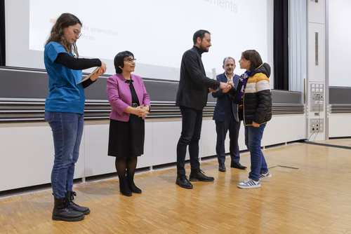 Remises des attestations robots et informatique pour les enfants du Jura