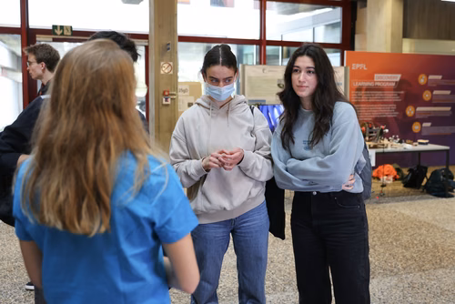 Journée de sensibilisation aux Sciences à Thoune. Organisé par le service de promotion des études
