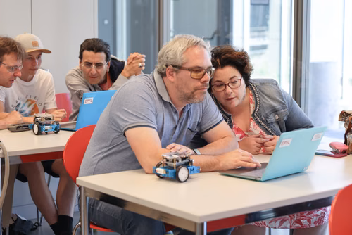 Le tout premier Meet up national du Coding club des filles s'est déroulé sur le campus de l’EPFL à Lausanne.