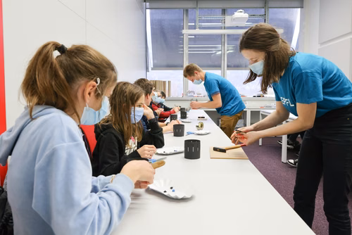 Ateliers scientifiques d’une heure pour les jeunes âgés de 7 à 13 ans proposés les 13 et 14 novembre 2021 à l’EPFL Valais Wallis
