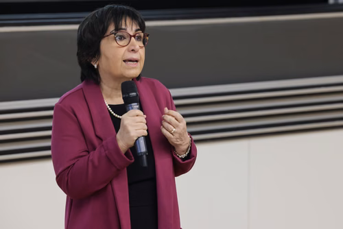 Remise attestations "Internet & Code pour les filles" Service de la promotion des Sciences de l'EPFL