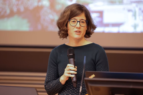 Introduction by Dean Katrin Beyer and Prof. Stephen Foster (President of the International Federation for Structural Concrete, fib). Lecture by Prof. Aurelio Muttoni, conclusion by Prof. Andreas Mortensen (EPFL Associate Vice President for Research).
