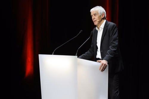 Tous les membres de la communauté EPFL, étudiant·e·s et collaborateur·trice·s de l’EPFL sont invité·e·s à l’édition 2022 de notre traditionnelle allocution de la Direction.