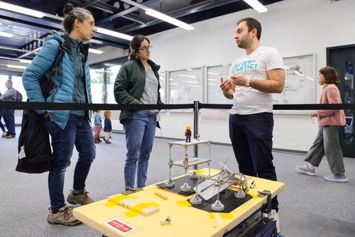 La découverte des sciences et des technologies au cœur du campus, pour les adultes et les enfants.