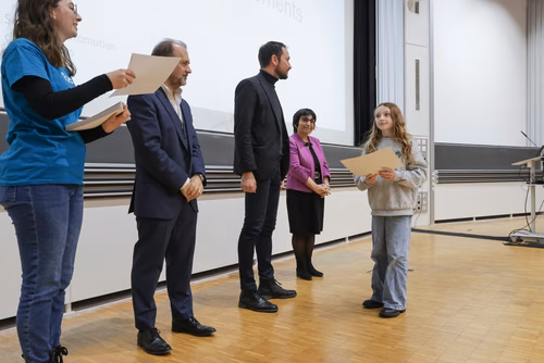 Remises des attestations robots et informatique pour les enfants du Jura