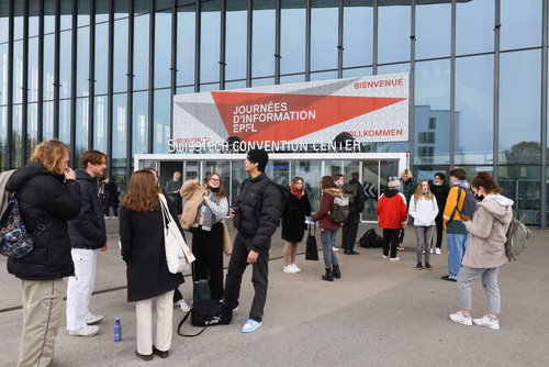 Journée des Gymnasiens accueil et stands 